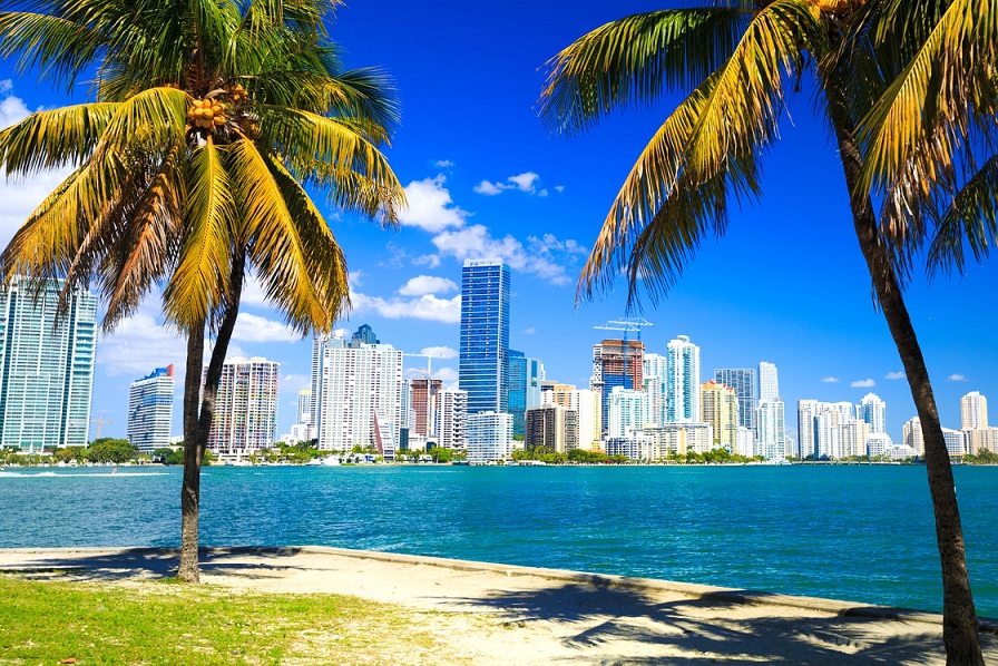 Travel Guides to Miami: Things to do & spots